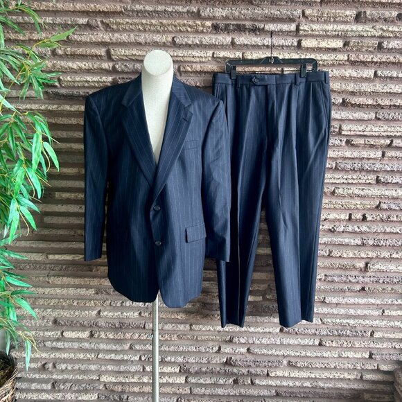 Hart Schaffner Marx Gold Trumpeter Dark Navy Pinstripe Wool Suit Size 42 R - Picture 11 of 12